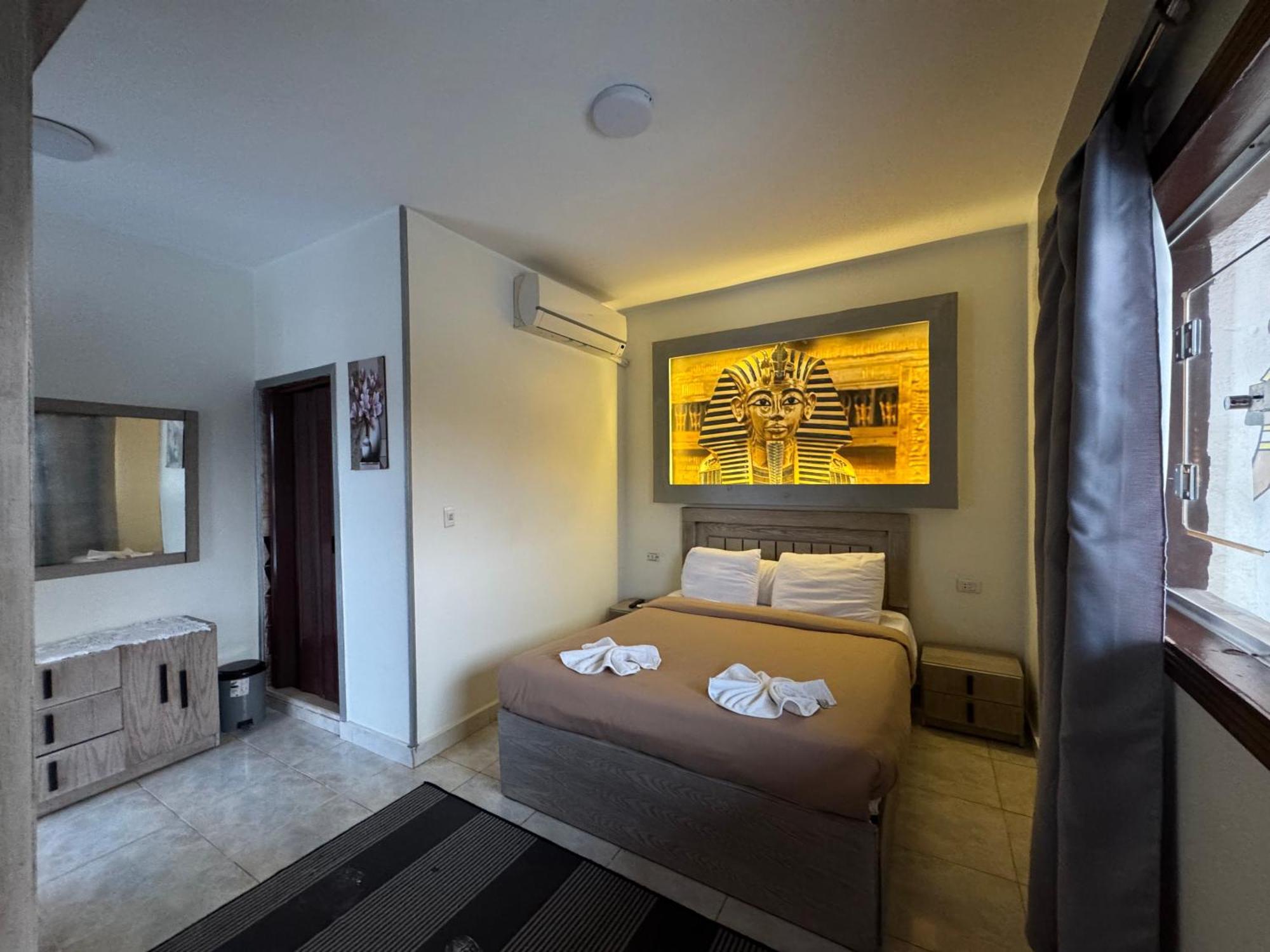 Nefertiti Pyramids View Hotel Cairo Ngoại thất bức ảnh