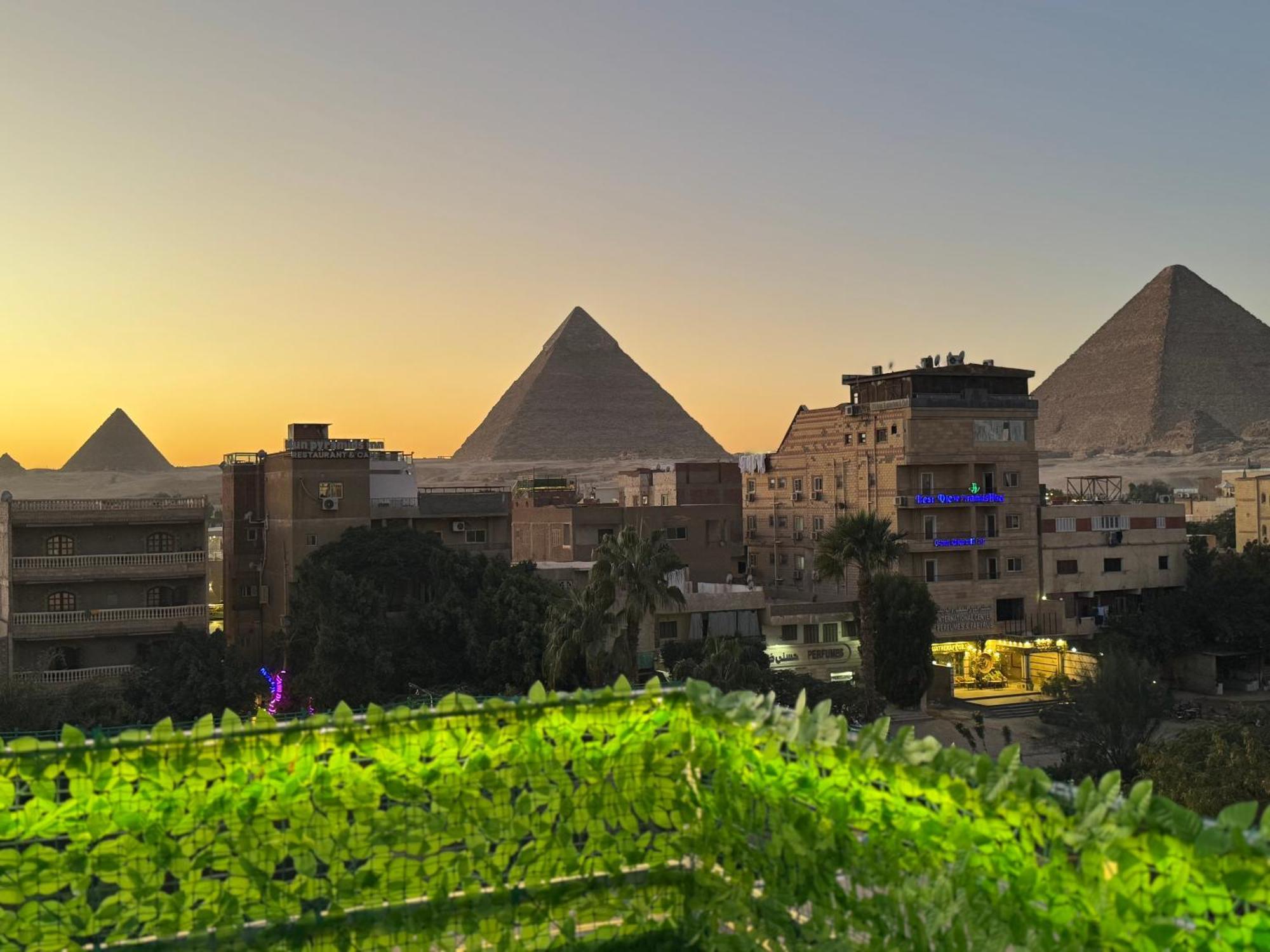 Nefertiti Pyramids View Hotel Cairo Ngoại thất bức ảnh