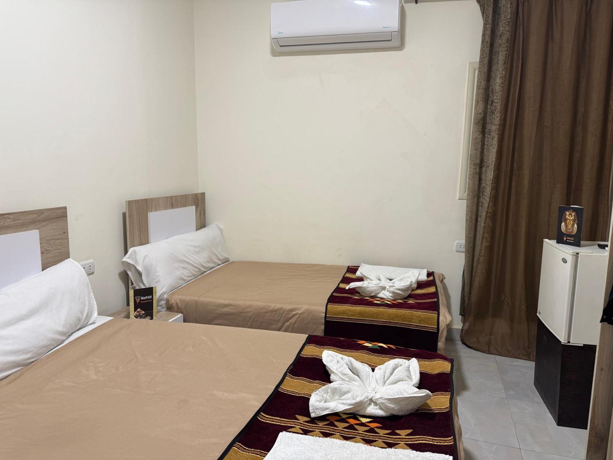 Nefertiti Pyramids View Hotel Cairo Ngoại thất bức ảnh