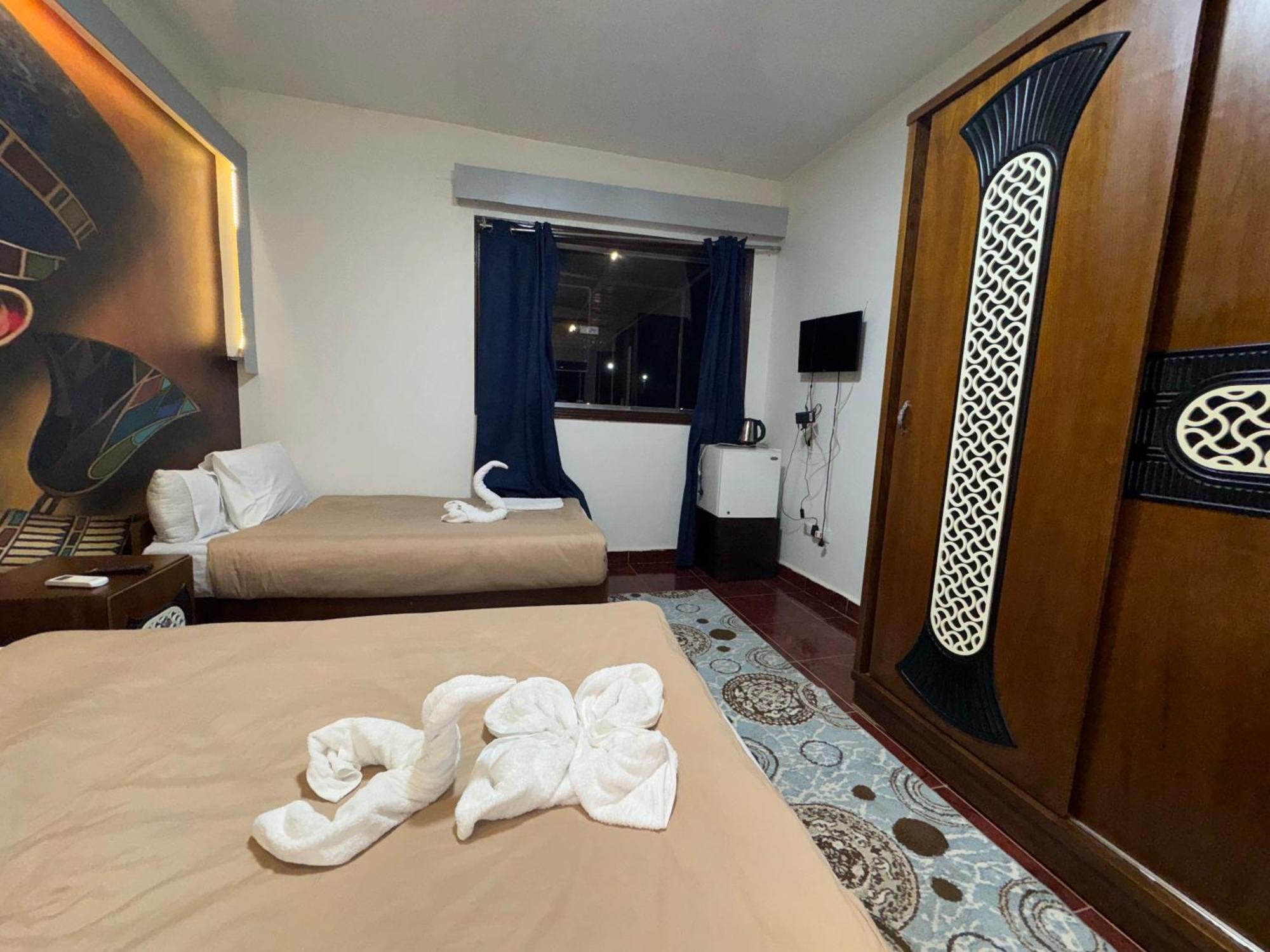 Nefertiti Pyramids View Hotel Cairo Ngoại thất bức ảnh